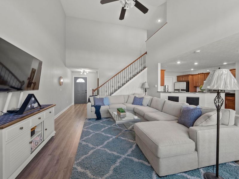5075 Dinard Way, Unit 5075A, Columbus, OH 43221 Photo 7