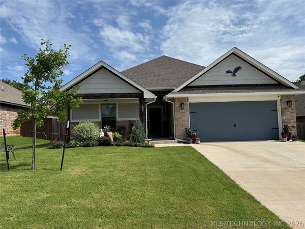 903 Dahlia , Noble, OK 73068