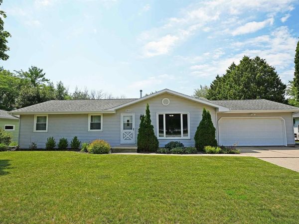 2915 BROOKVIEW COURT, Green Bay, WI 54313