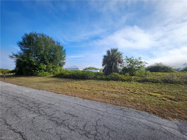 7020 Calder CIR , LABELLE, FL 33935