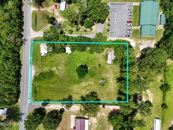 1652 Brickyard Road , Chipley, FL 32428