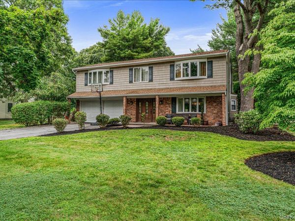 68 Butterfield Drive, Greenlawn, NY 11740