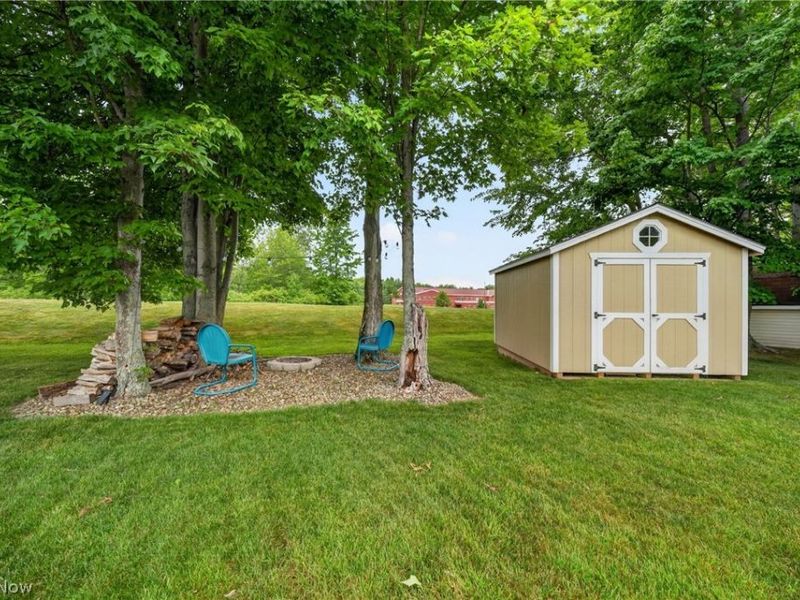 413 Brittany Lane, Jefferson, OH 44047 Photo 12