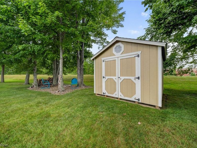 413 Brittany Lane, Jefferson, OH 44047 Photo 14