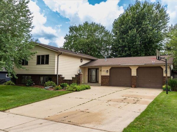 5911 24th Avenue NW, Rochester, MN 55901