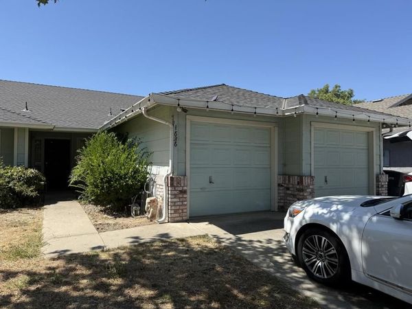 1636 Cavern Way, Modesto, CA 95358
