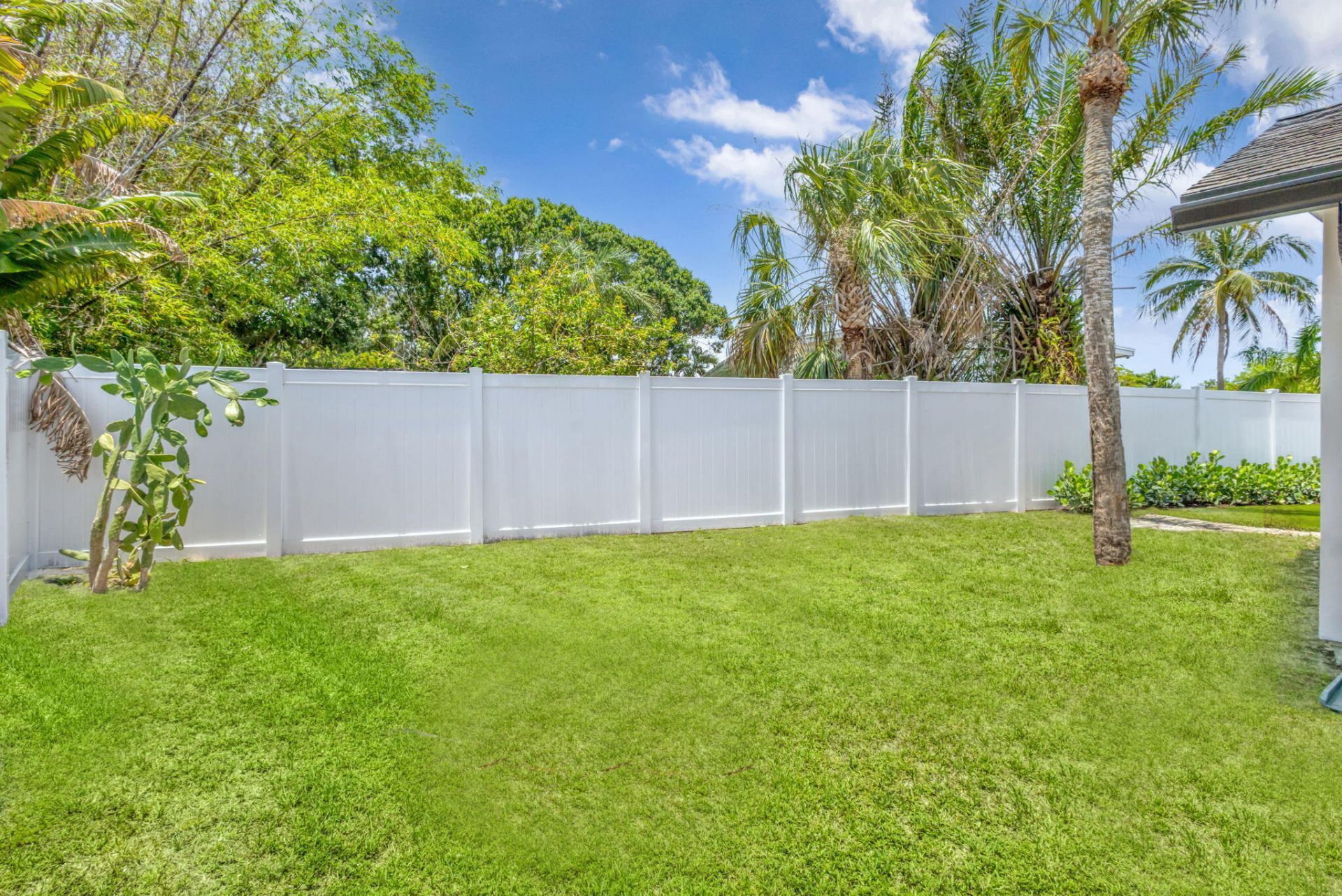 204 W Whitney Drive, Jupiter, FL 33458 Photo