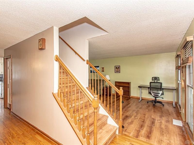 509 Tara Oaks Drive, Middletown, OH 45042 Photo 3