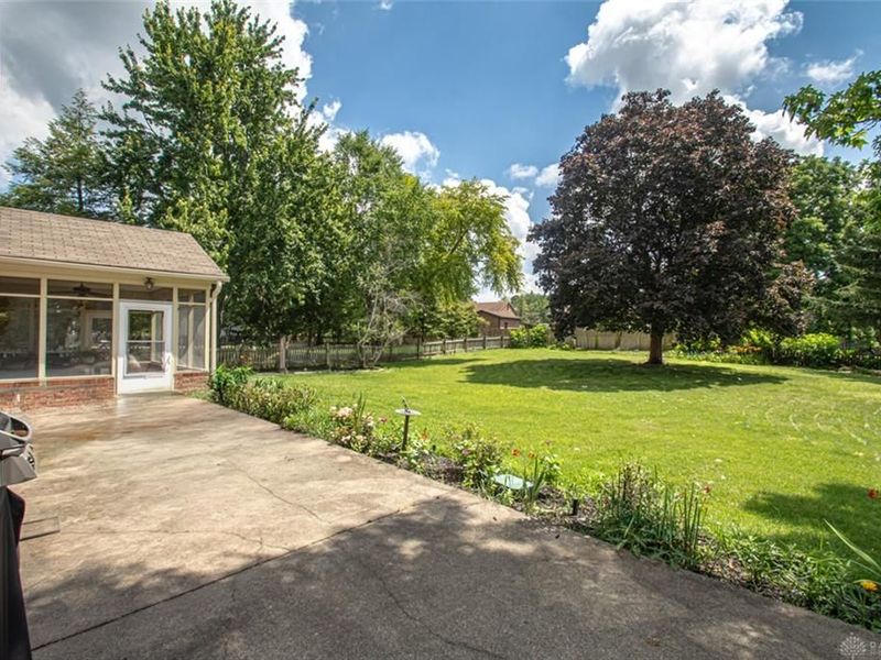 509 Tara Oaks Drive, Middletown, OH 45042 Photo 32