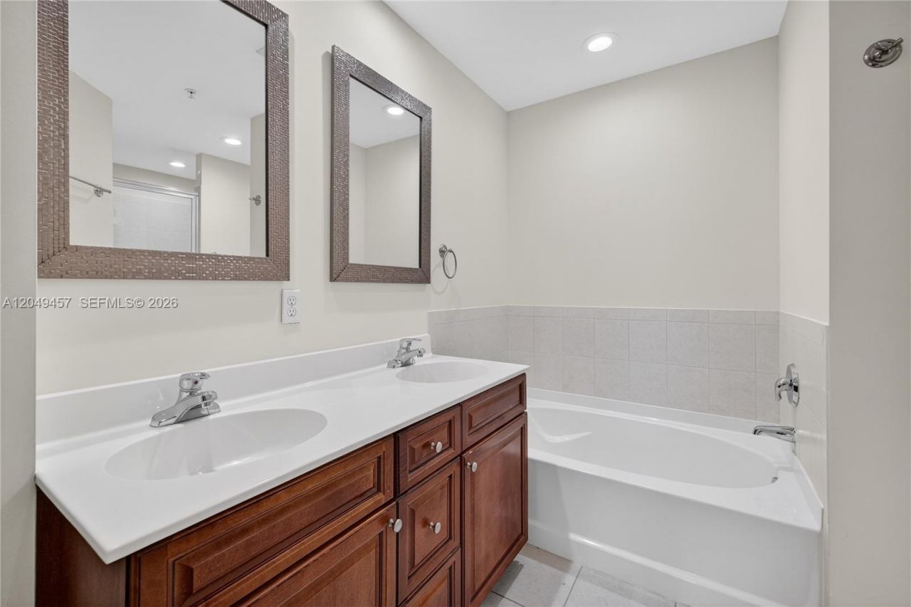 704 SW 1st Ave , Pompano Beach, FL 33060 Photo