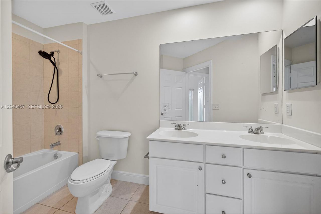 704 SW 1st Ave , Pompano Beach, FL 33060 Photo