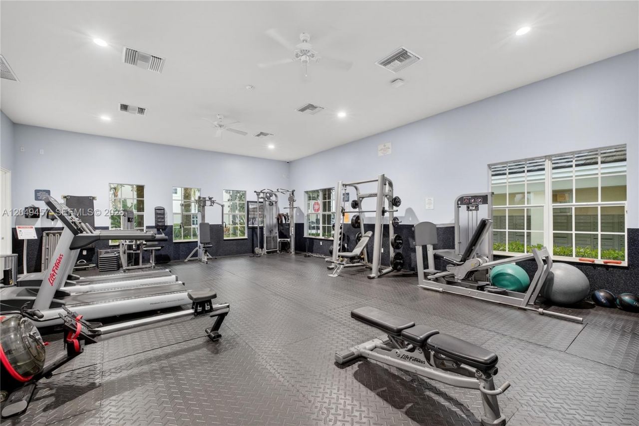 704 SW 1st Ave , Pompano Beach, FL 33060 Photo