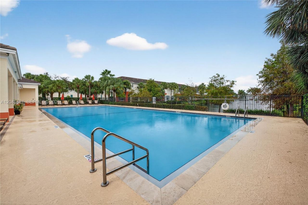 704 SW 1st Ave , Pompano Beach, FL 33060 Photo