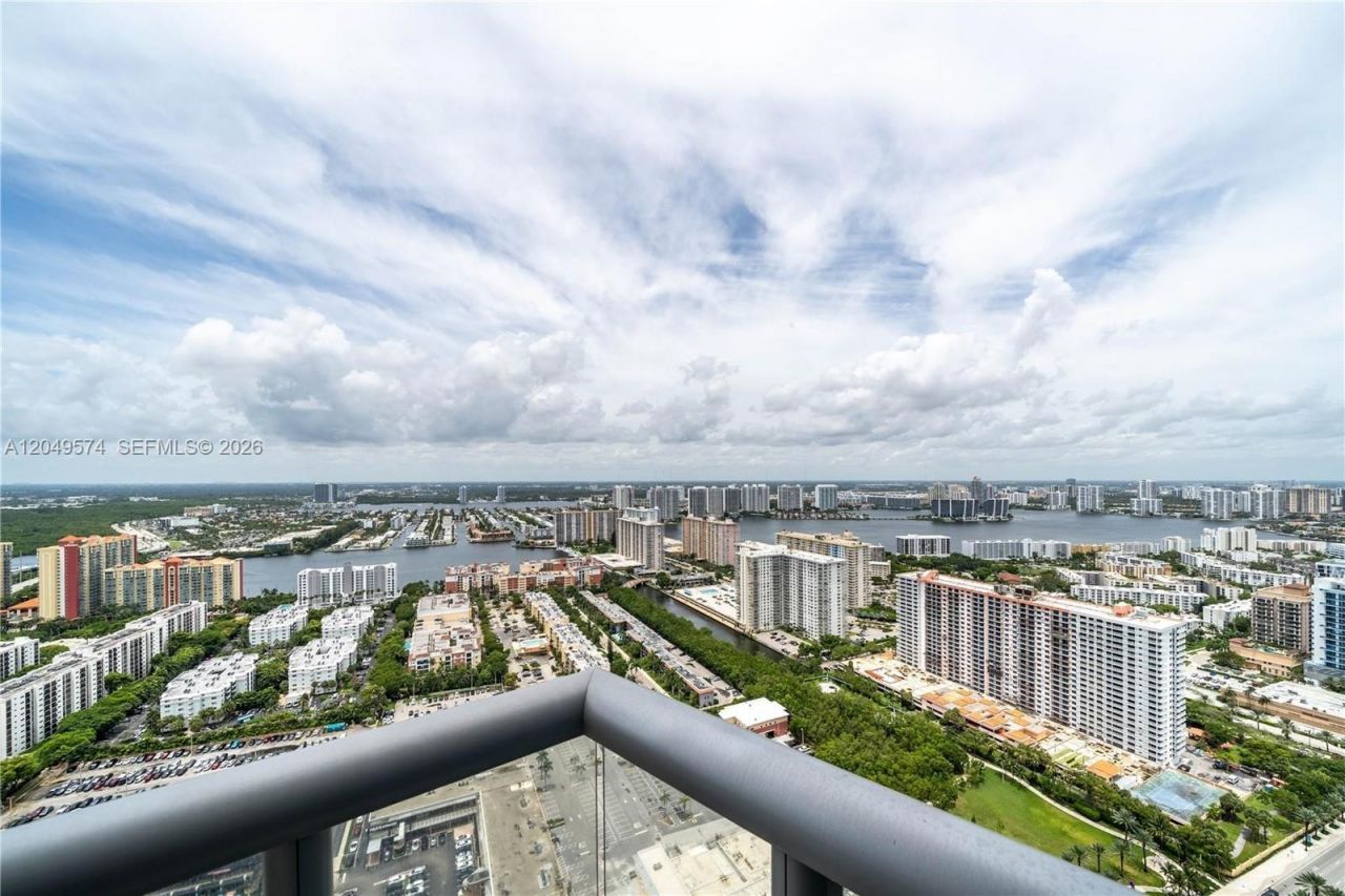 17121 Collins Ave , Unit 4208, Sunny Isles Beach, FL 33160 Photo
