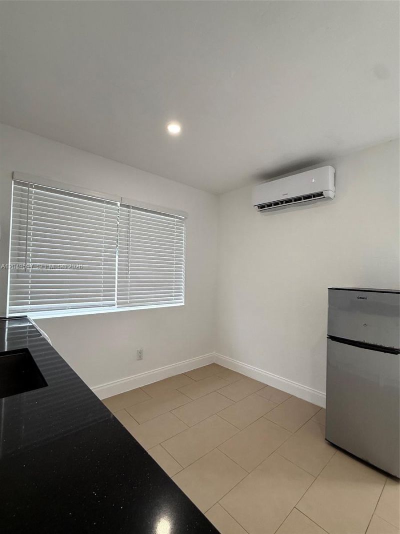 6723 NE Miami Pl, Unit 3, Miami, FL 33138 Photo