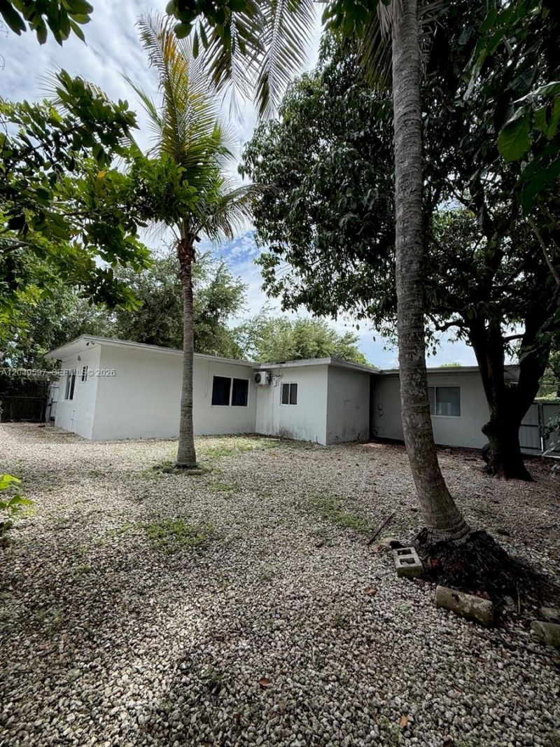 6723 NE Miami Pl, Unit 3, Miami, FL 33138 Photo