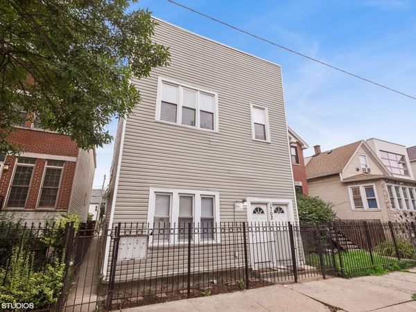 1702 N Campbell Avenue , Chicago, IL 60647
