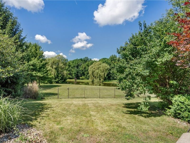 11535 Sunny Lake Drive, New Middletown, OH 44442 Photo 13