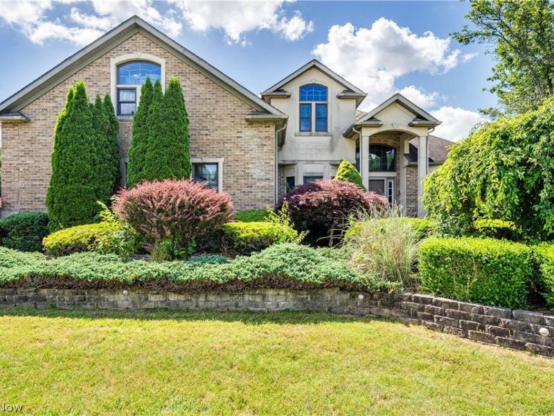 11535 Sunny Lake Drive, New Middletown, OH 44442 Photo 3