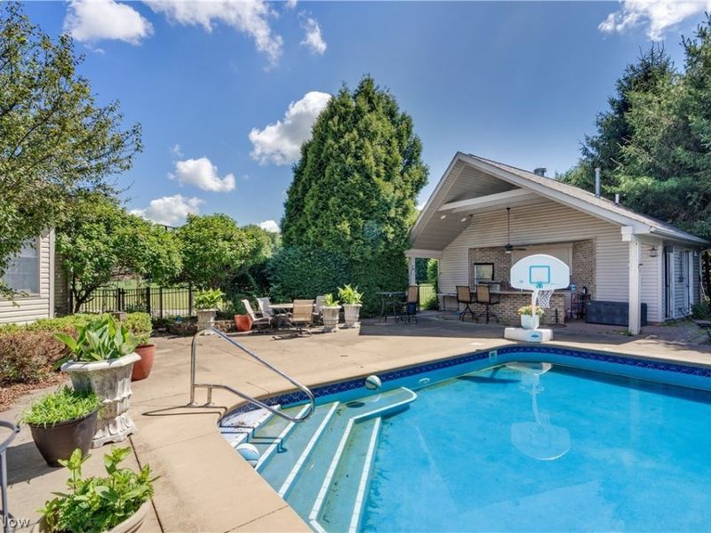 11535 Sunny Lake Drive, New Middletown, OH 44442 Photo 7
