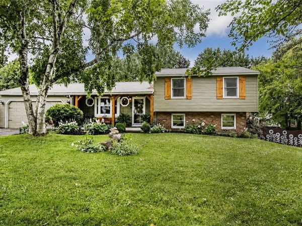 8244 E Seneca , Manlius, NY 13104