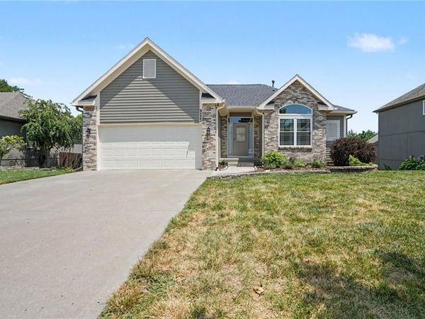 9223 N Jarboe Street, Kansas City, MO 64155