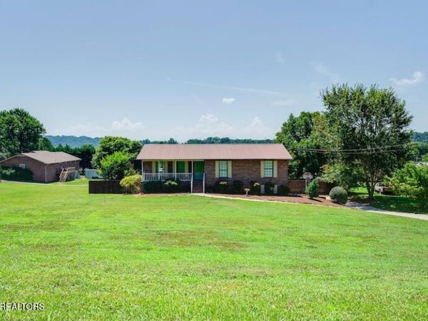 1807 Oakmont Circle, Louisville, TN 37777