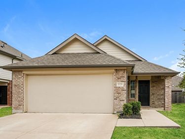 8329 Hackberry Tree Drive, Fort Worth, TX 76123