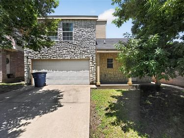 226 Cliff Heights Circle, Dallas, TX 75241