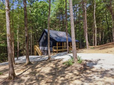 28 Joyful Springs , Zoe, KY 41397