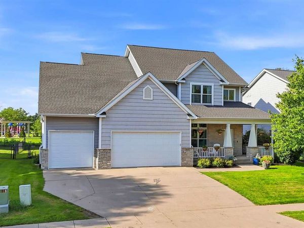 320 Lockmoor Ave, North Liberty, IA 52317