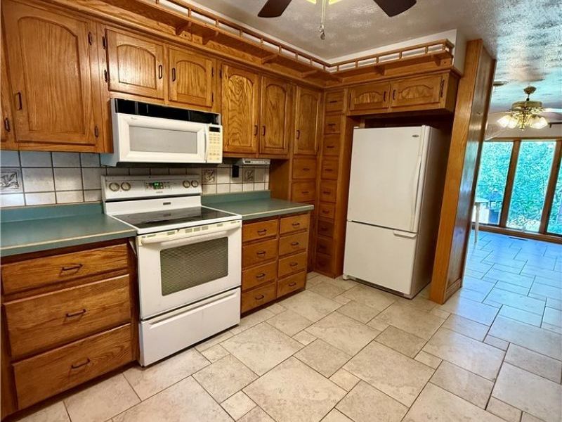46605 Main Street, Jacobsburg, OH 43933 Photo 15