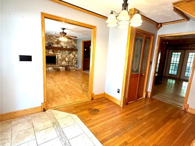 46605 Main Street, Jacobsburg, OH 43933 Photo 9