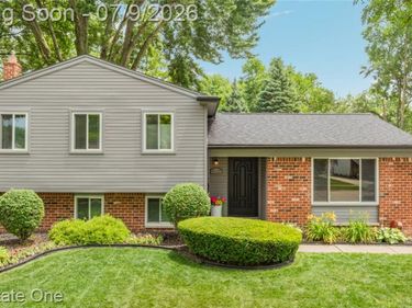 42118 Villanova Drive, Sterling Heights, MI 48313