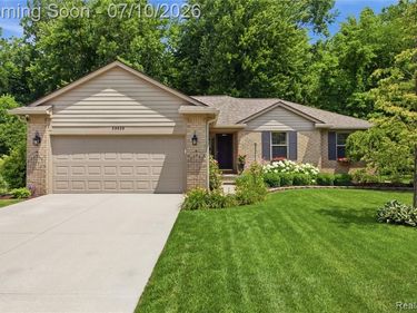 29939 Sugar Creek Drive, Chesterfield Twp, MI 48047