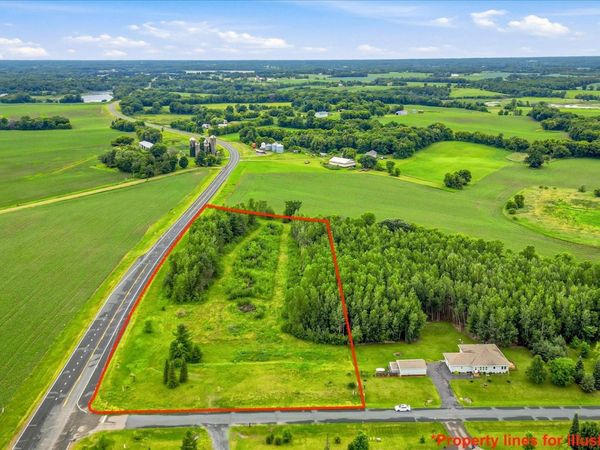28624 Sierra Avenue, Shafer, MN 55074