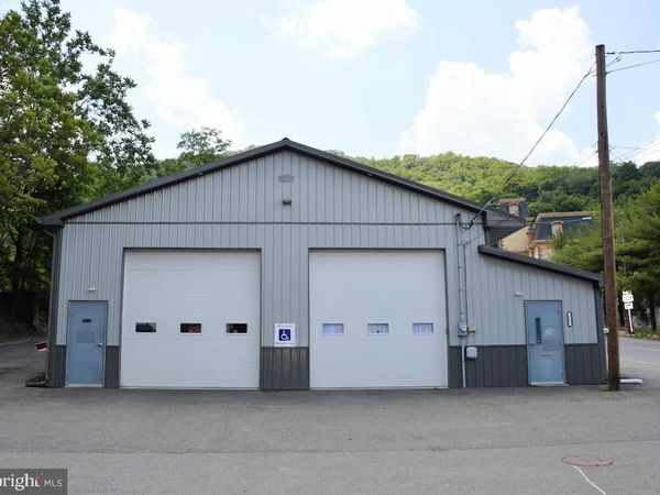 215 MAUCH CHUNK STREET, POTTSVILLE, PA 17901