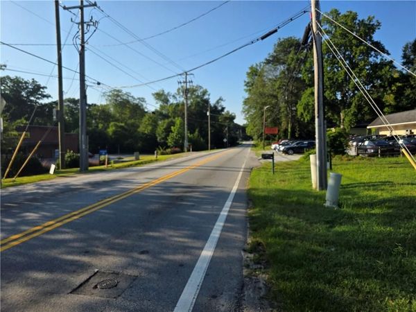 6655 S Sweetwater Road , Lithia Springs, GA 30122