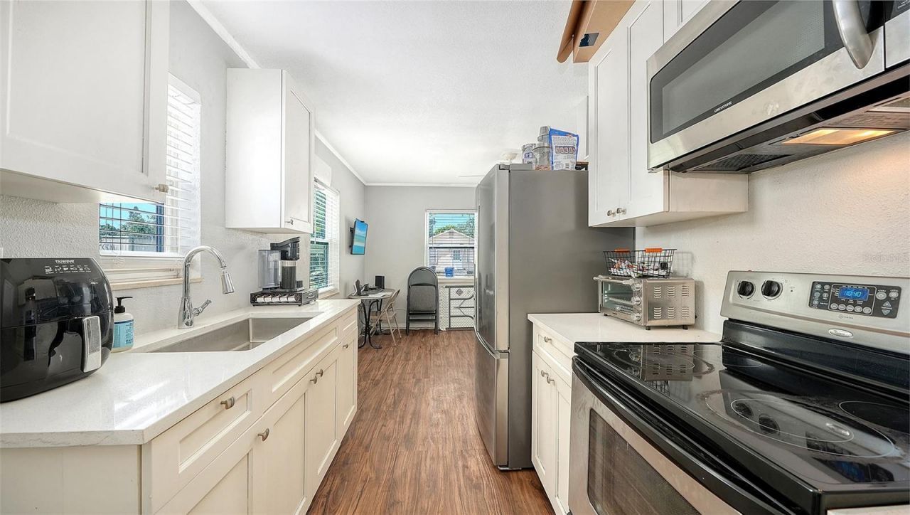 1004 27th Avenue W, Bradenton, FL 34205 Photo