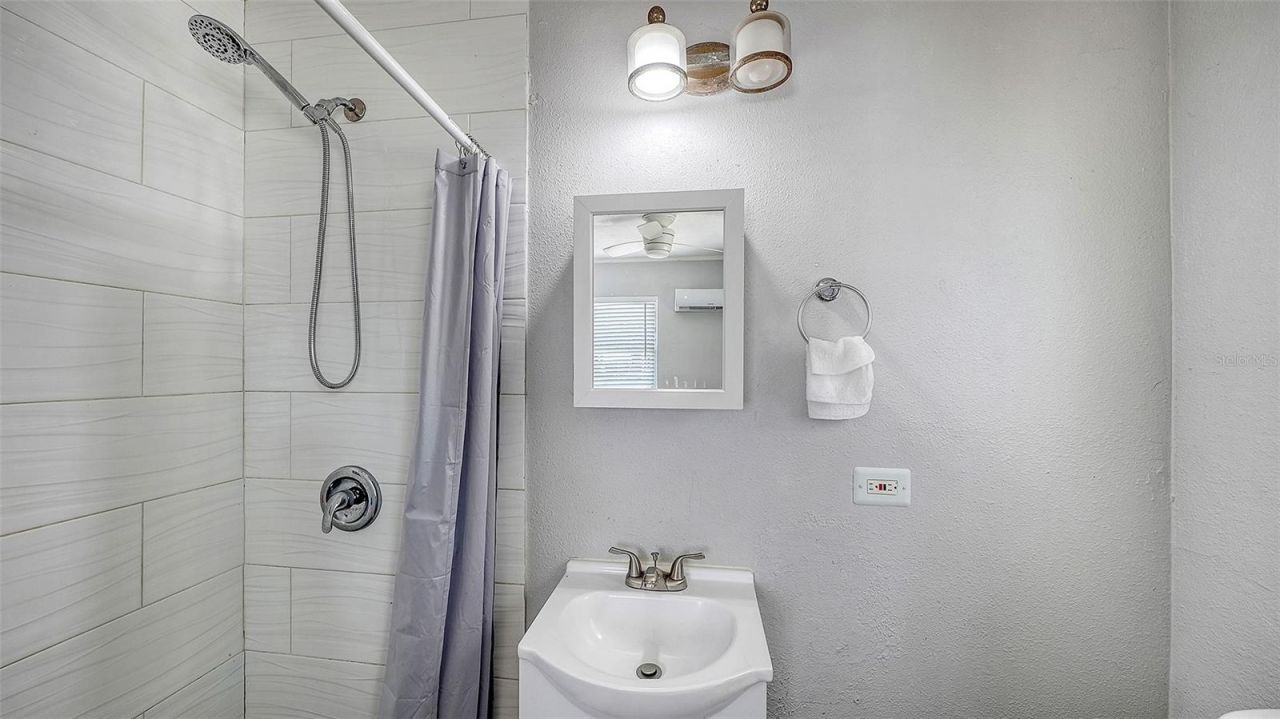 1004 27th Avenue W, Bradenton, FL 34205 Photo