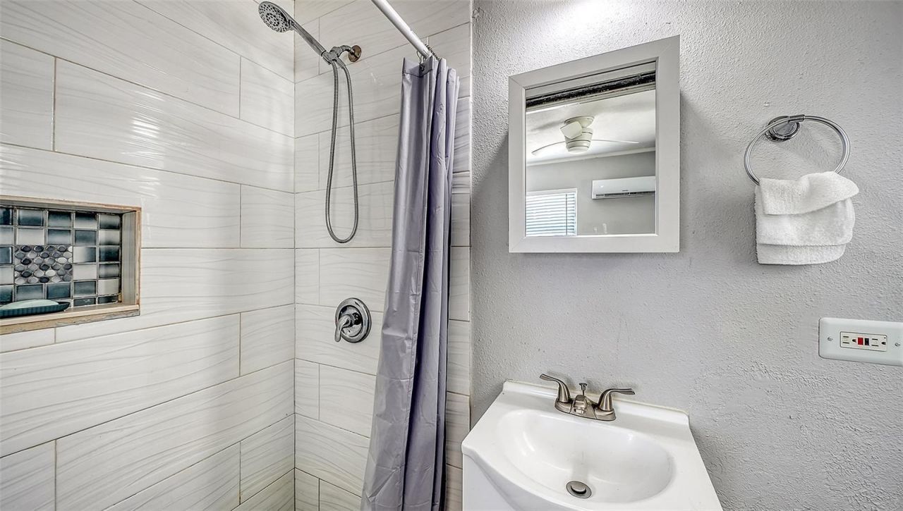 1004 27th Avenue W, Bradenton, FL 34205 Photo