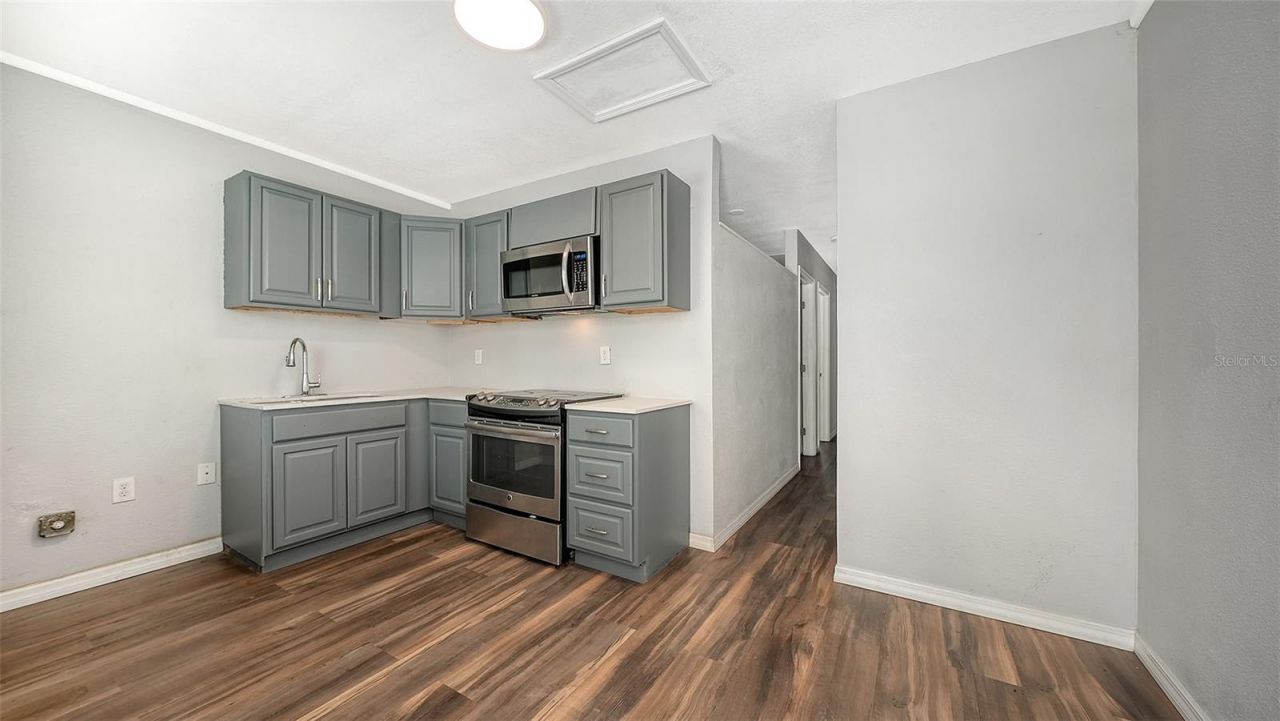 1004 27th Avenue W, Bradenton, FL 34205 Photo