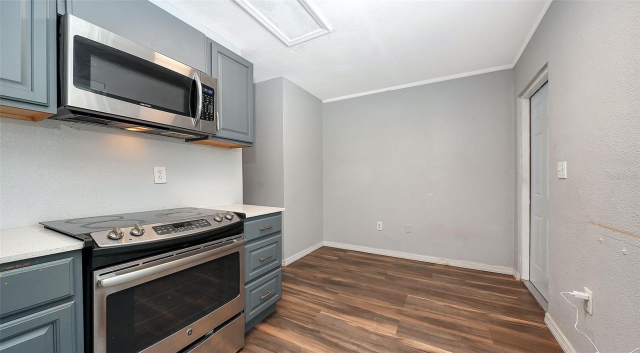 1004 27th Avenue W, Bradenton, FL 34205 Photo