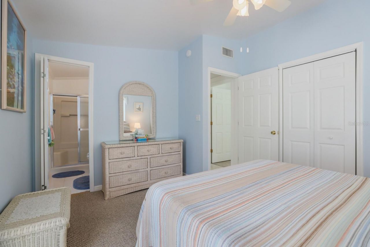 2804 Avenue C, Holmes Beach, FL 34217 Photo
