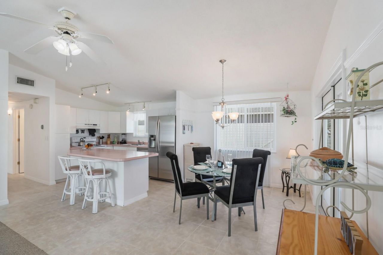 2804 Avenue C, Holmes Beach, FL 34217 Photo