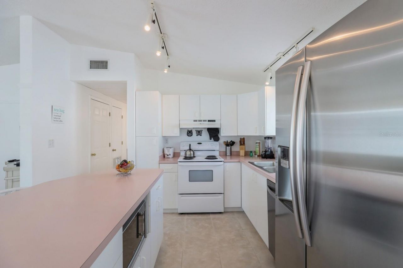 2804 Avenue C, Holmes Beach, FL 34217 Photo