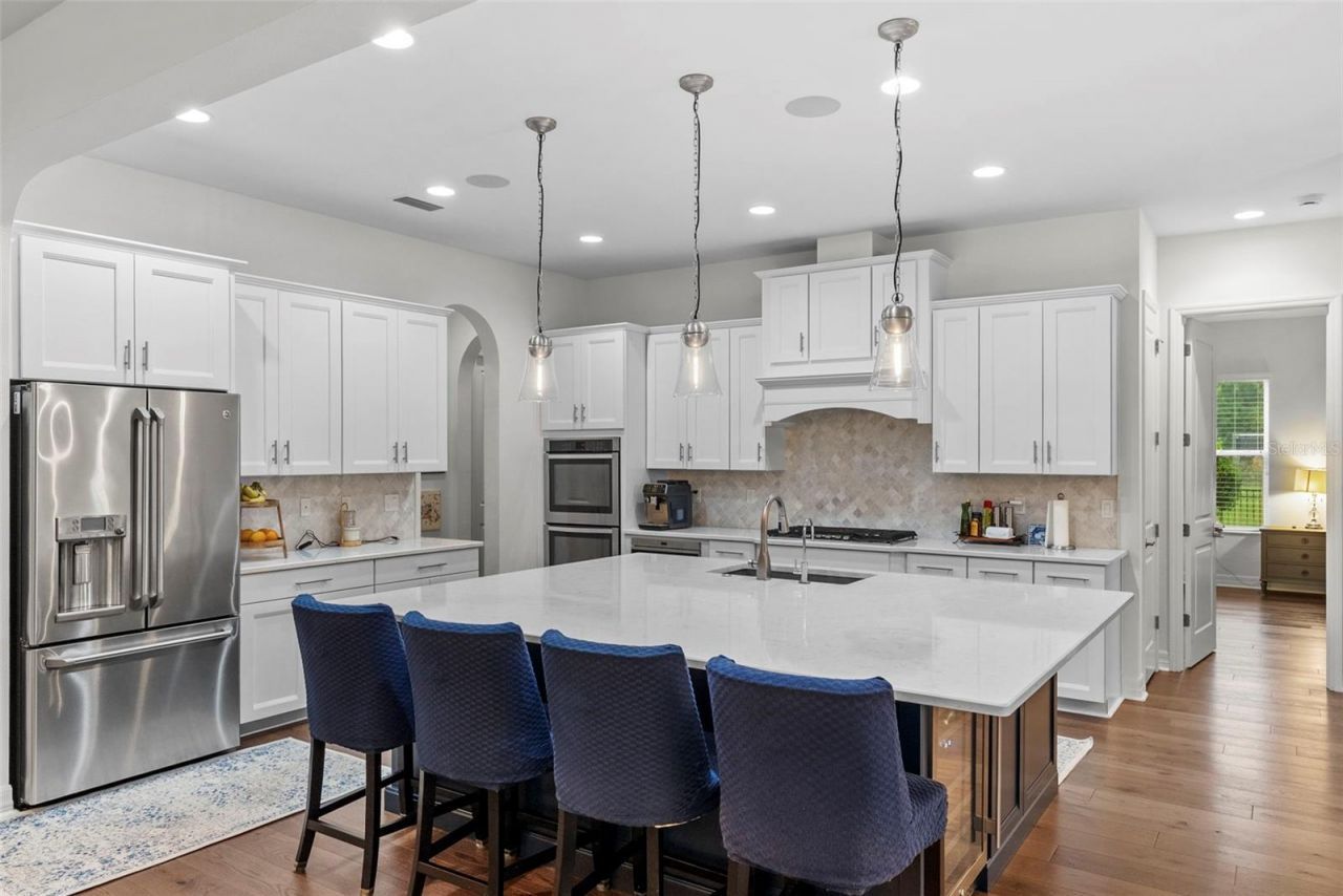 2608 Meadow Grange Lane, Lutz, FL 33559 Photo