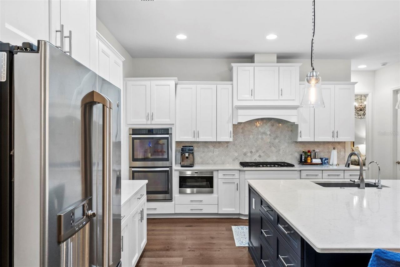 2608 Meadow Grange Lane, Lutz, FL 33559 Photo