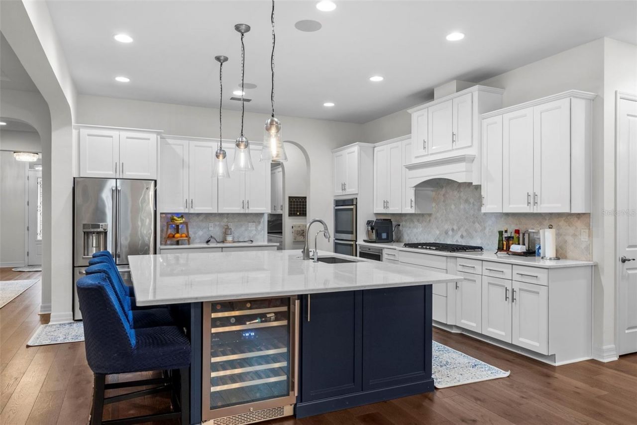 2608 Meadow Grange Lane, Lutz, FL 33559 Photo