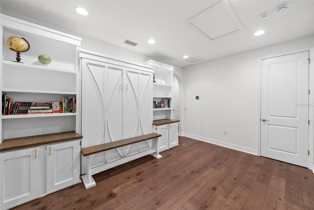 2608 Meadow Grange Lane, Lutz, FL 33559 Photo